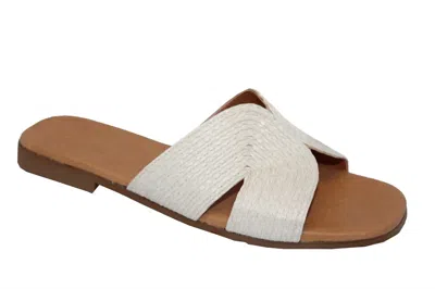 Eric Michael Women's Raffi Flat Sandal In Natural In White