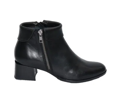 Eric Michael Women's Sonia Ankle Boot In Black
