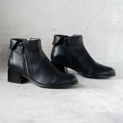 Eric Michael Women's Sonia Boot In Black