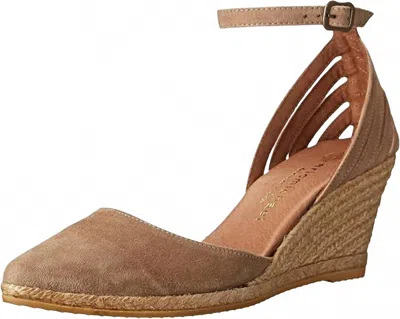ERIC MICHAEL WOMEN'S VERA ESPADRILLE IN CAMEL