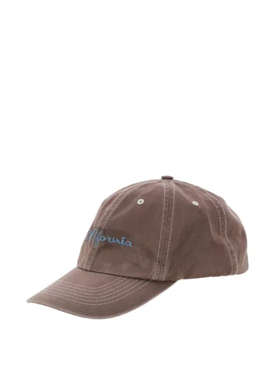 Erl Hat Curved Peak Topstitch Detailing Eyelet Vents In Brown