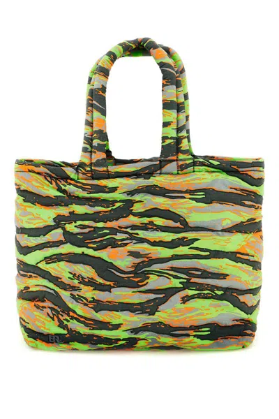 Erl Camouflage Puffer Bag In Grigio