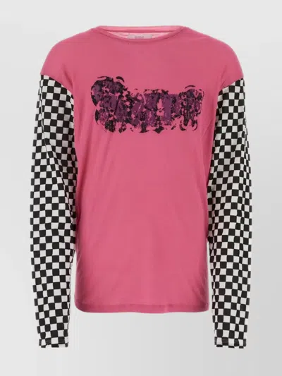 Erl Cotton T-shirt With Checkered Sleeves And Graphic Print In Fuchsia