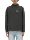 Erl Brushed Cotton Mock-neck Sweatshirt With Contrasting Print In Black