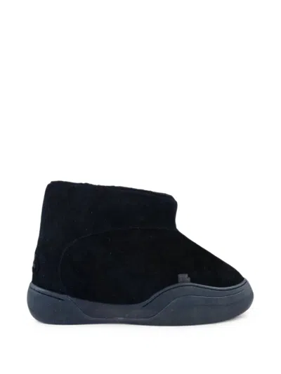 Erl Vamp Shearling-lined Boots In Black