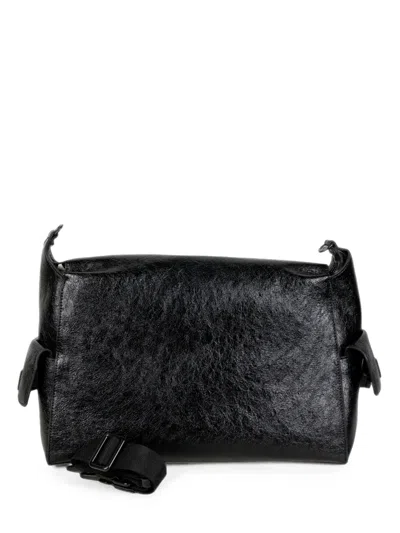 Ermanno Firenze Crinkled-finish Shoulder Bag In Black