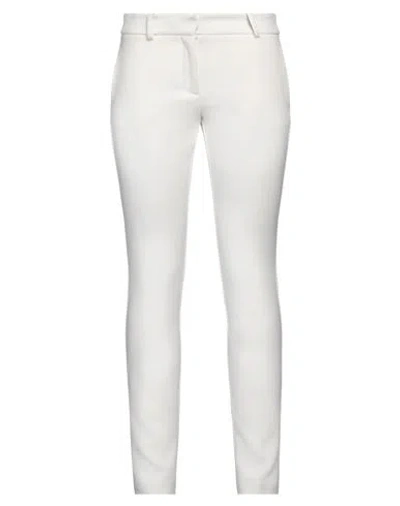Ermanno Firenze Woman Pants White Size 8 Polyester, Viscose, Elastane