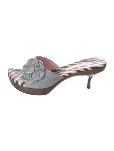 Pre-owned Escada Animal Print Slides In Silver