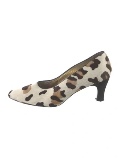 Pre-owned Escada Leather Animal Print Pumps In Neutral