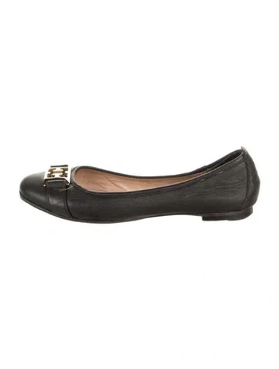 Pre-owned Escada Leather Ballet Flats In Black