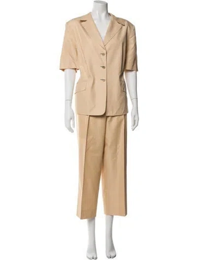 Pre-owned Escada Pant Set In Neutrals