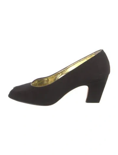 Pre-owned Escada Pumps In Black
