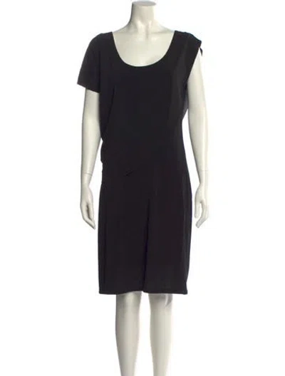 Pre-owned Escada Scoop Neck Knee-length Dress In Black