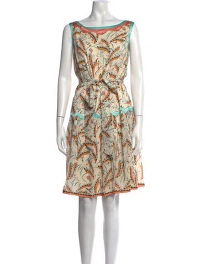 Pre-owned Escada Silk Knee-length Dress In Neutral