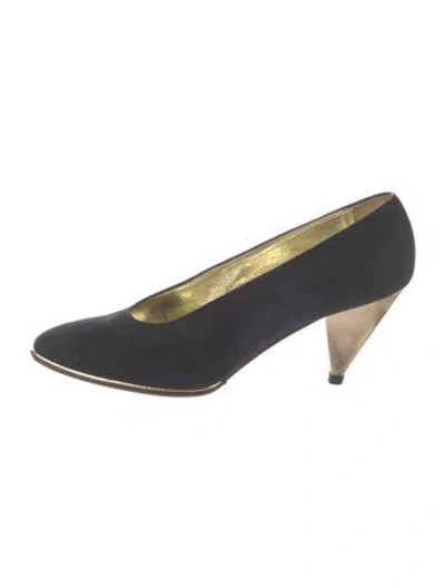 Pre-owned Escada Suede Pumps In Black