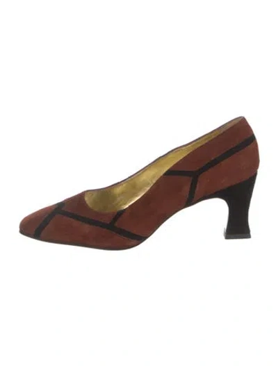 Pre-owned Escada Suede Pumps In Brown