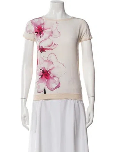Pre-owned Escada Virgin Wool Floral Print T-shirt In Neutrals