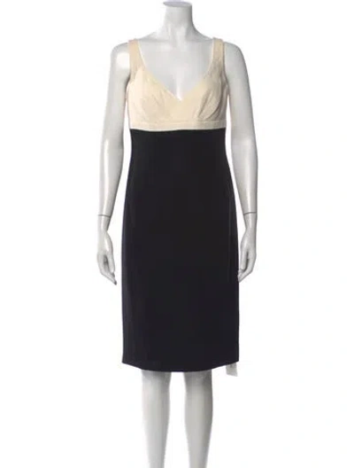 Pre-owned Escada V-neck Knee-length Dress In Blue