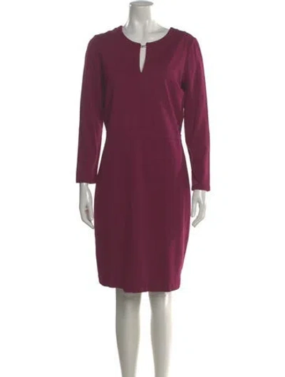 Pre-owned Escada V-neck Knee-length Dress In Burgundy