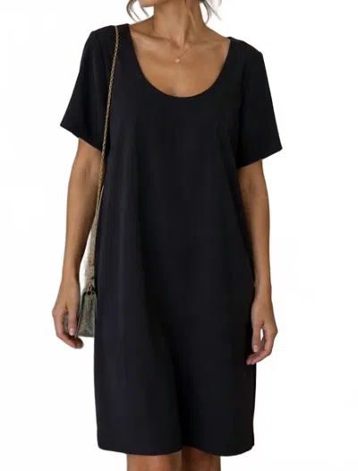 Escada Women's Short-sleeve Sheath Dress In Navy In Black