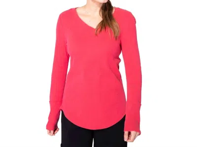Escape By Habitat Waffle Knit Hi-lo V-neck In Cherry In Red