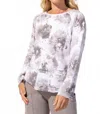 Escape Sunburst Cotton Pocket Pullover In White And Tan In Gray