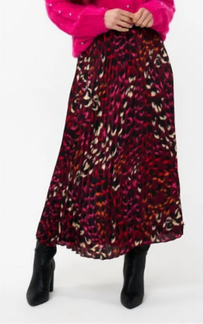 Esqualo Pleated Animal Print Skirt In Burgundy In Multi