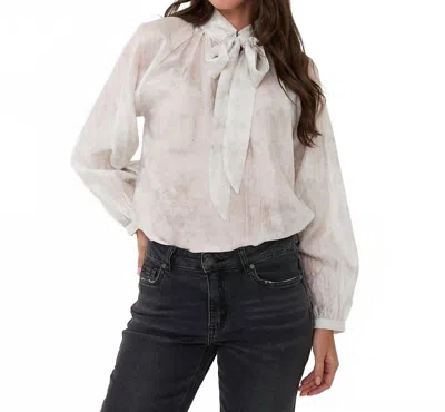 Esqualo Raglan Shawl Collar Blouse In Off White In Red