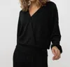 Esqualo V Neck Pullover Blouse In Black In Black