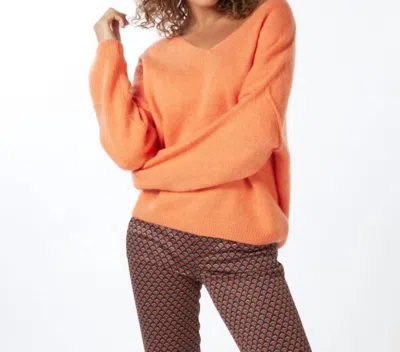 Esqualo V Neck Sweater In Soft Orange