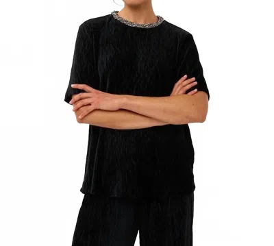 Esqualo Viva Velvet Plisse Top In Black