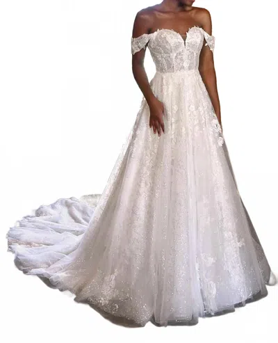 Essence Of Australia Lace Sweetheart Neckline Wedding Dress In Ivory/ivory/porcelain In White