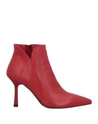 Essential L.a.b. Essential L. A.b. Woman Ankle Boots Brick Size 10 Leather