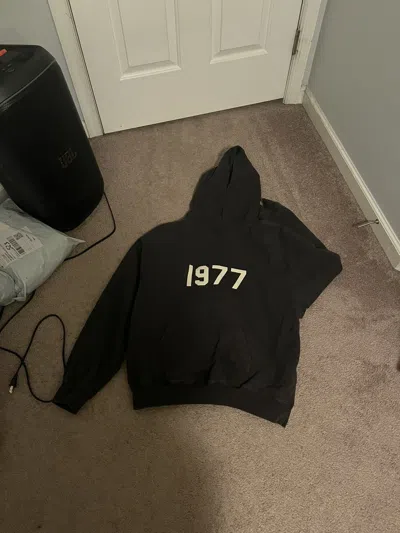 Pre-owned Essentials 1977  Hoodie In Black