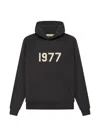 Essentials 1977 로고 프린트 후디 In Black