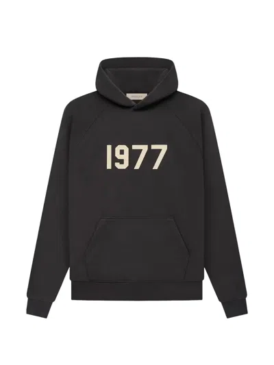 Essentials 1977 로고 프린트 후디 In Black