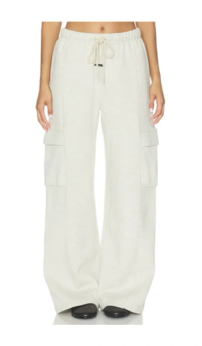 Essentials Cargo Relaxed Sweatpant In Vanilla Heather
