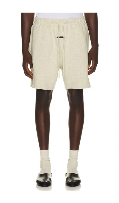 ESSENTIALS CLASSIC SHORT