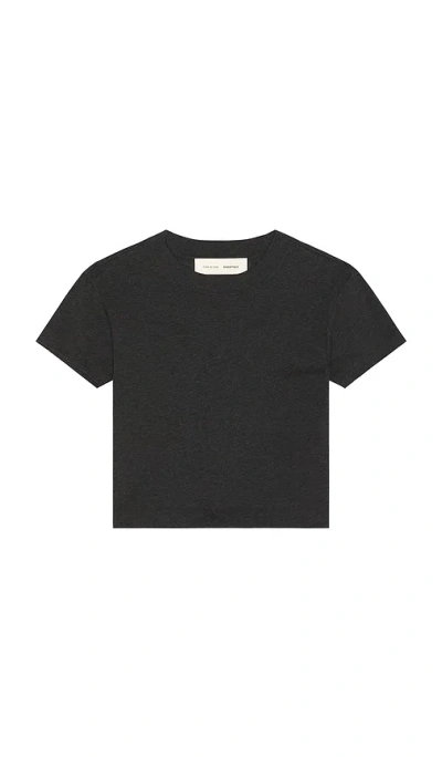 Essentials Essential Tæ�¤ Â€“ Å¤�å�¤é»‘è‰². Å°ºç � 6/7 (also Â€“ 2/3, 4/5).