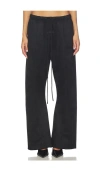 Essentials Flare Pant In Black