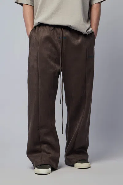 Essentials Flare Pant In Brown