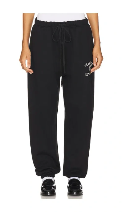 Essentials Fleece Jogger In Black