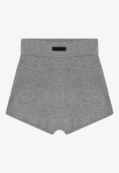 ESSENTIALS HONEYCOMB LOGO PATCH MINI SHORTS