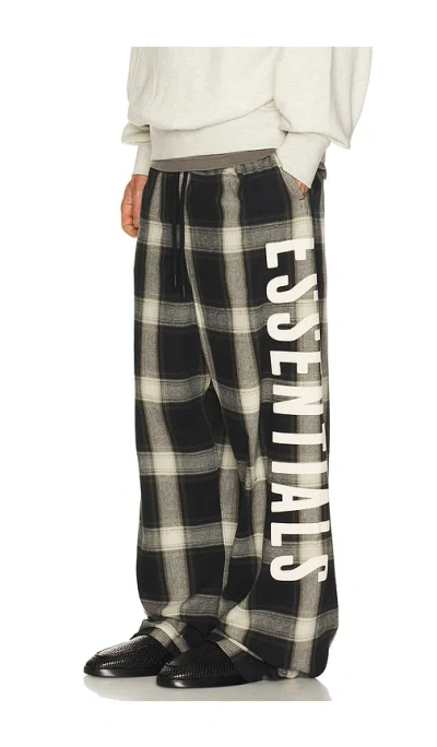 Essentials Lounge Pant In Iron Grey Plaid