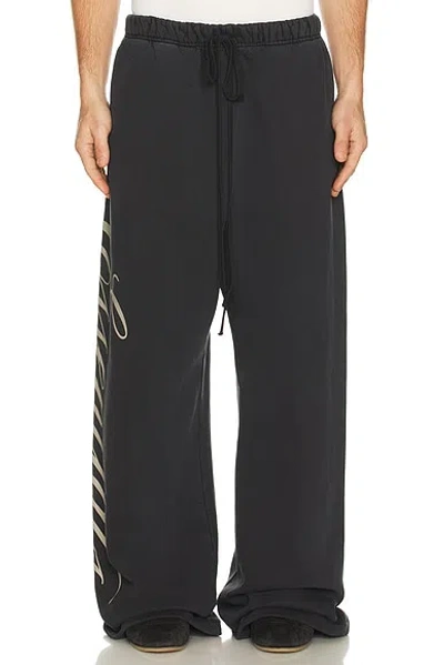 Essentials Lounge Sweatpant In Black
