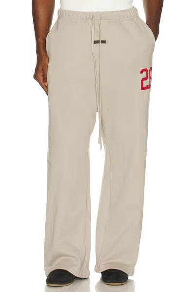 Essentials Lounge Sweatpant In Neutral