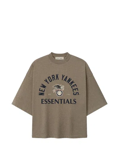 Essentials New York Yankees T-shirt In Gray