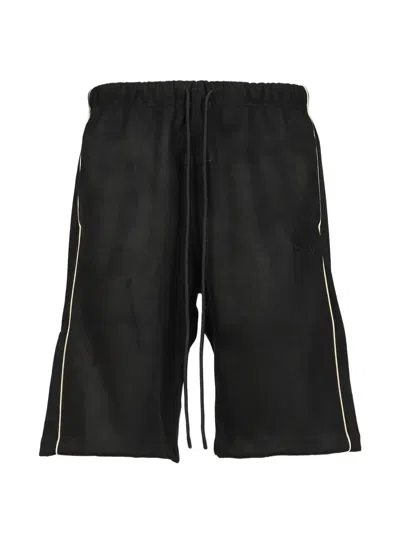 Essentials Piping-detail Shorts In Black