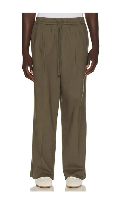 Essentials Pleat Front Drawstring Pant In Green