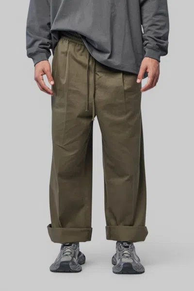 Essentials Pleat Front Drawstring Pant In Grey